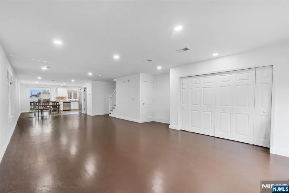 36 W Central Boulevard A Palisades Park, NJ 07650