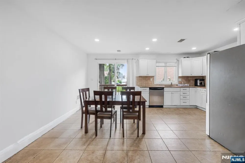 36 W Central Boulevard A Palisades Park, NJ 07650