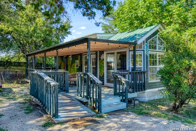 28213 US HIGHWAY 83 Concan, TX 78838