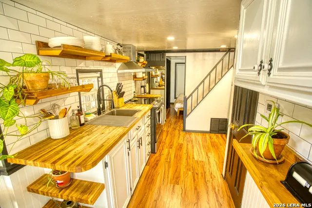 28213 US HIGHWAY 83 Concan, TX 78838