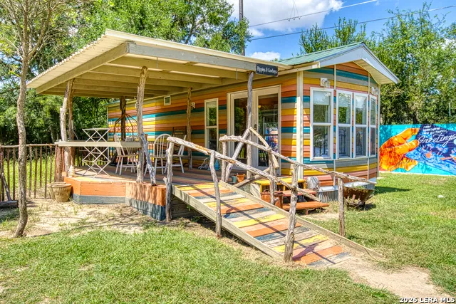 28213 US HIGHWAY 83 Concan, TX 78838