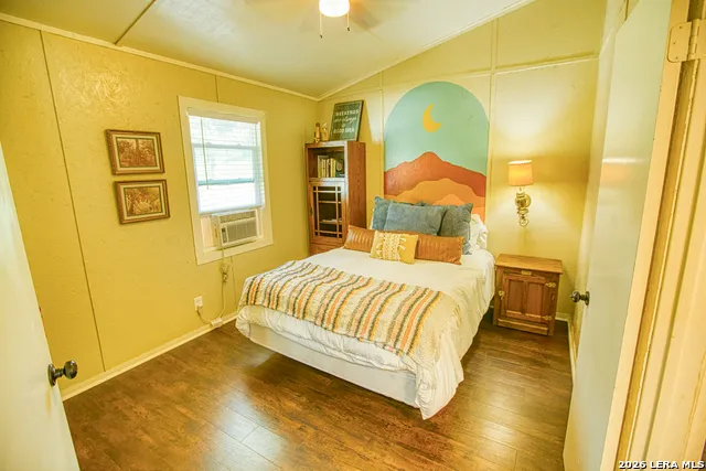28213 US HIGHWAY 83 Concan, TX 78838