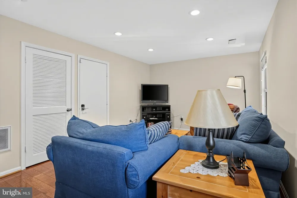 46701 CORKWING SQUARE Sterling, VA 20164