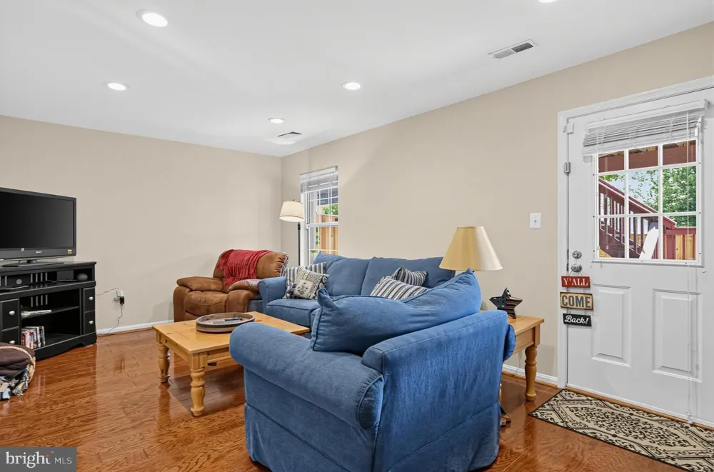 46701 CORKWING SQUARE Sterling, VA 20164