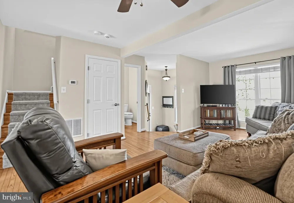 46701 CORKWING SQUARE Sterling, VA 20164