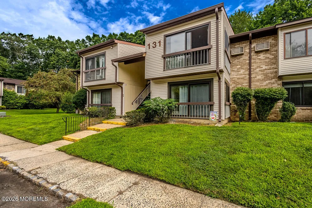 131 Amberly Drive #C Manalapan, NJ 07726