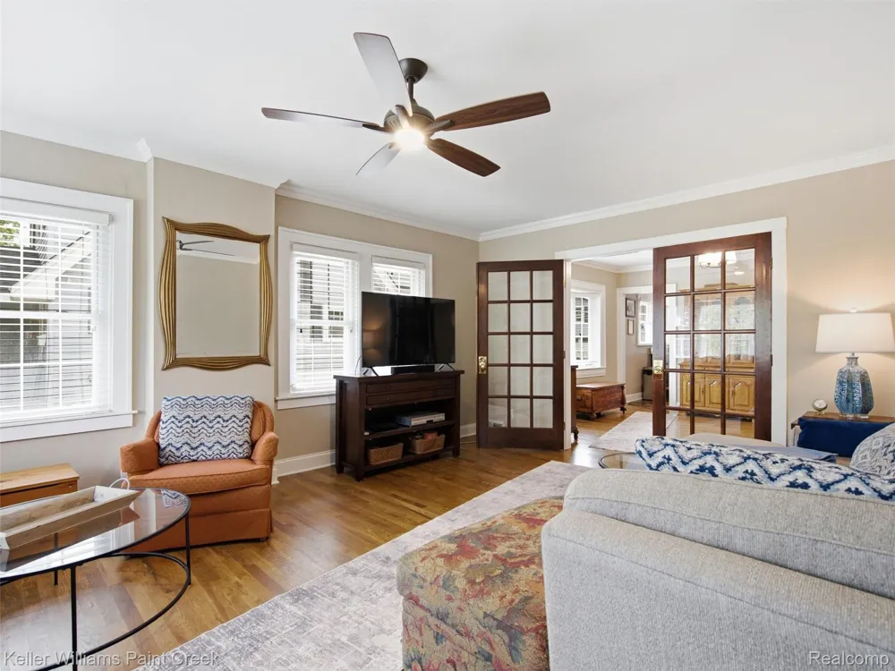 421 Castell Avenue Rochester City, MI 48307