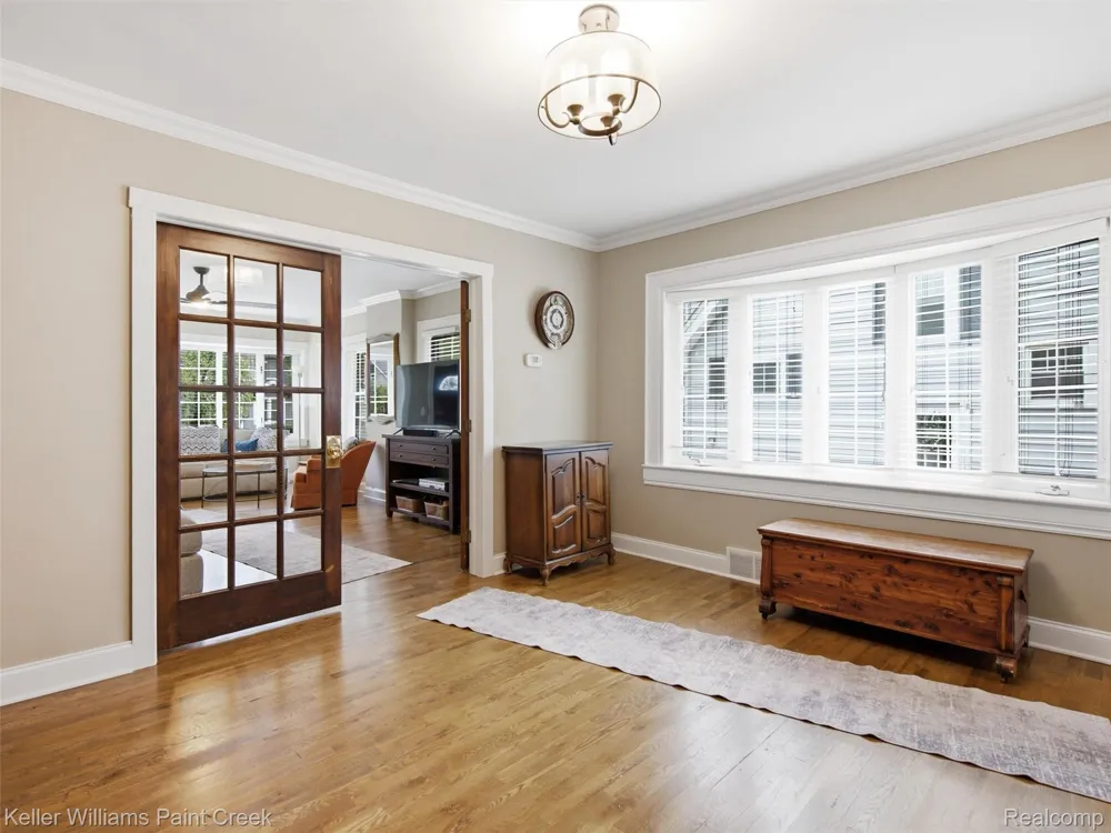 421 Castell Avenue Rochester City, MI 48307