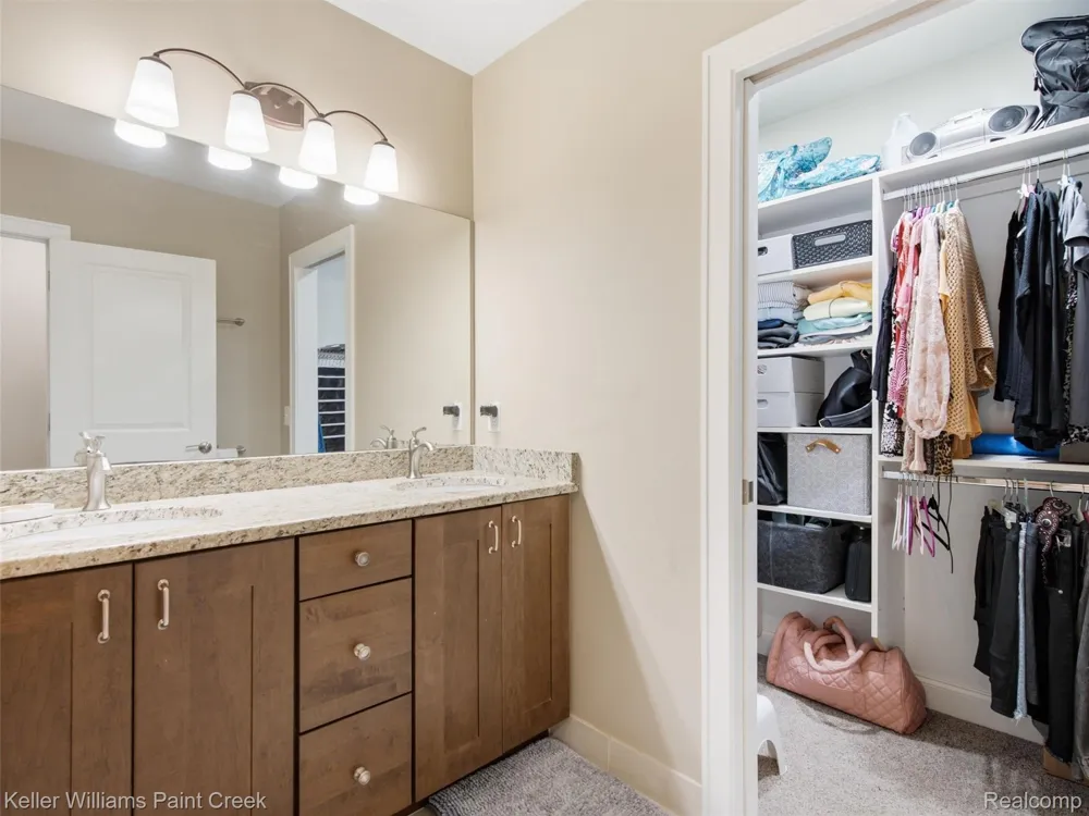 421 Castell Avenue Rochester City, MI 48307