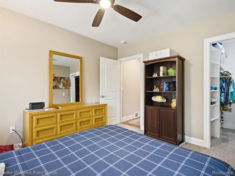 421 Castell Avenue Rochester City, MI 48307