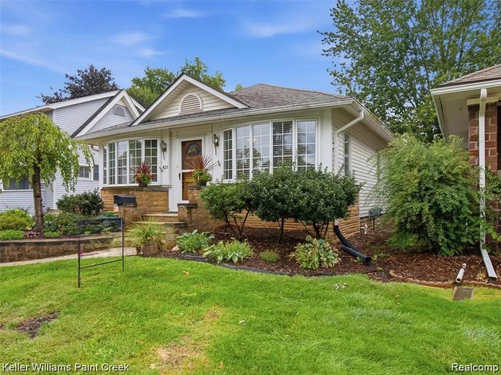 421 Castell Avenue Rochester City, MI 48307
