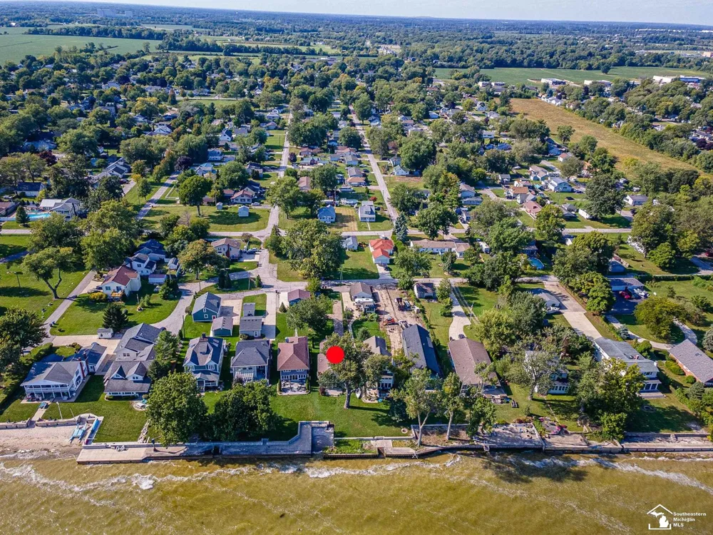 3360 Lakeshore Drive Frenchtown Township, MI 48162
