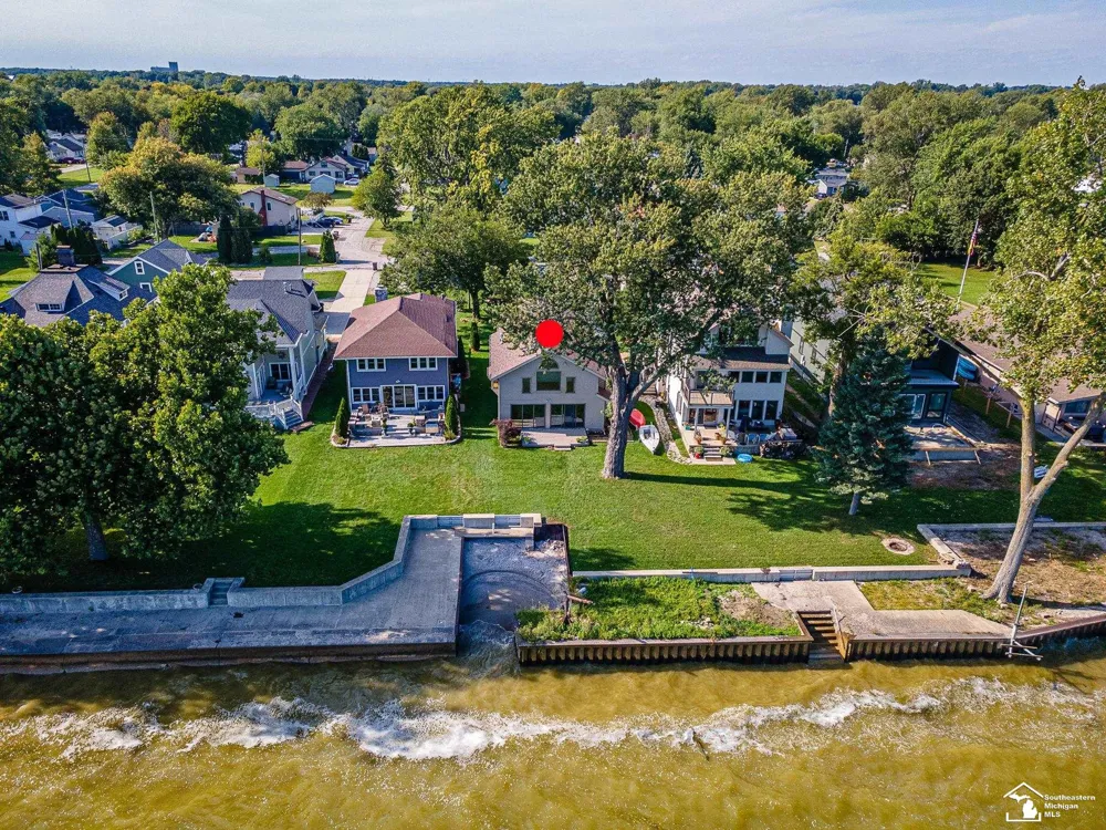 3360 Lakeshore Drive Frenchtown Township, MI 48162
