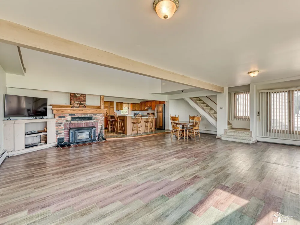 3360 Lakeshore Drive Frenchtown Township, MI 48162