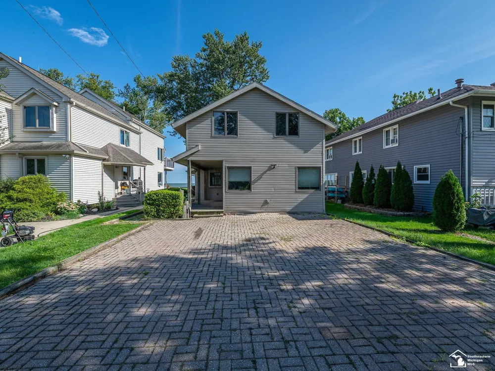 3360 Lakeshore Drive Frenchtown Township, MI 48162