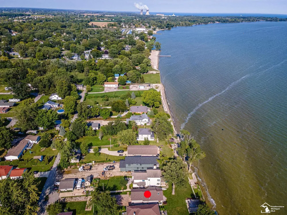 3360 Lakeshore Drive Frenchtown Township, MI 48162
