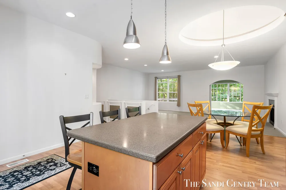 14892 Equestrian Lane Spring Lake Township, MI 49456