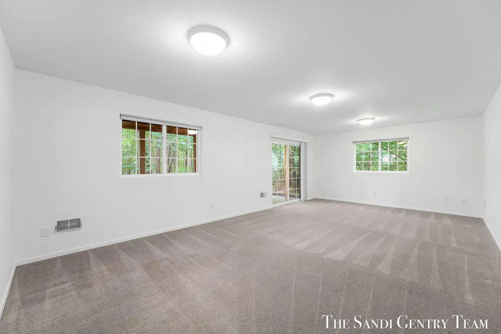 14892 Equestrian Lane Spring Lake Township, MI 49456