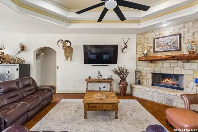 230 Casarez Rd Pleasanton, TX 78064