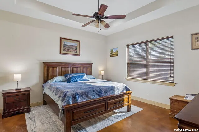 230 Casarez Rd Pleasanton, TX 78064