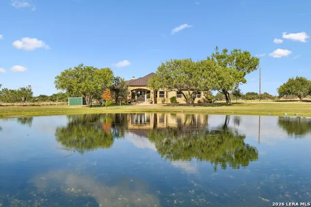 230 Casarez Rd Pleasanton, TX 78064