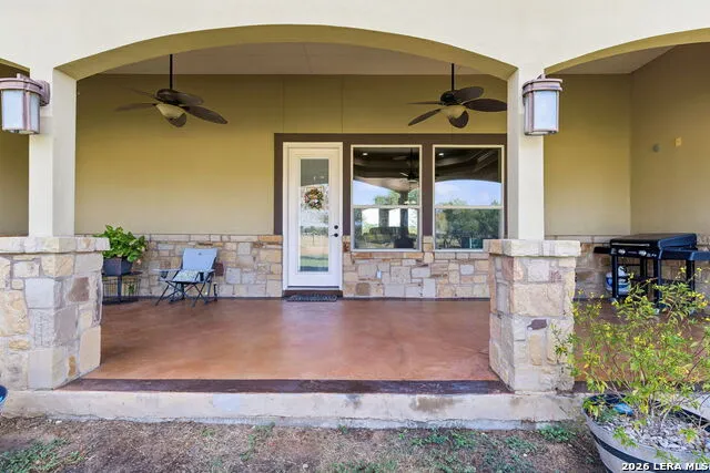 230 Casarez Rd Pleasanton, TX 78064