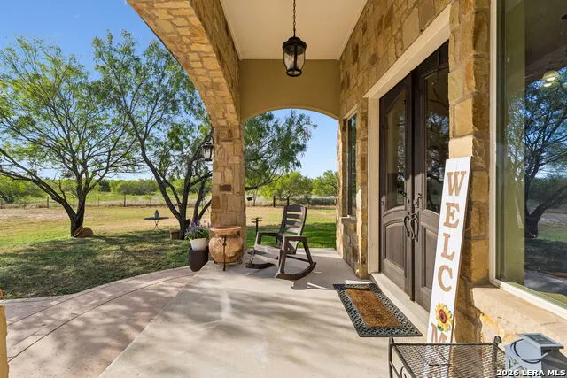 230 Casarez Rd Pleasanton, TX 78064