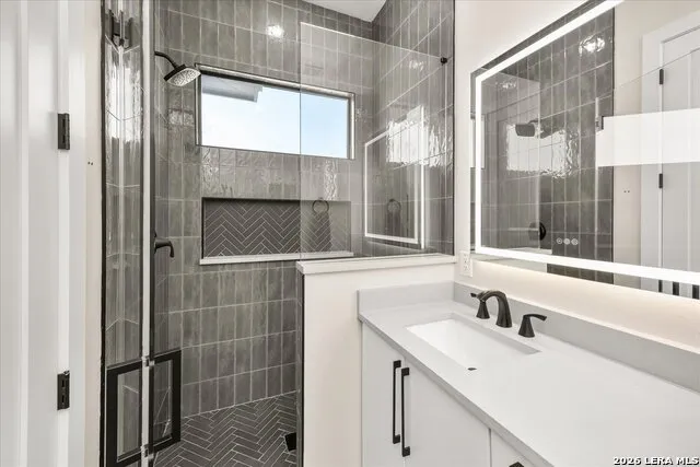 330 PRESTON TRL Boerne, TX 78006