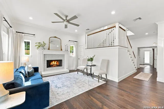 301 OGDEN LN Alamo Heights, TX 78209
