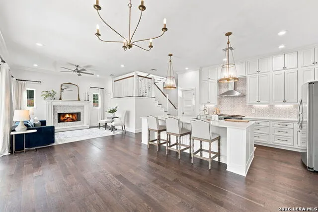 301 OGDEN LN Alamo Heights, TX 78209