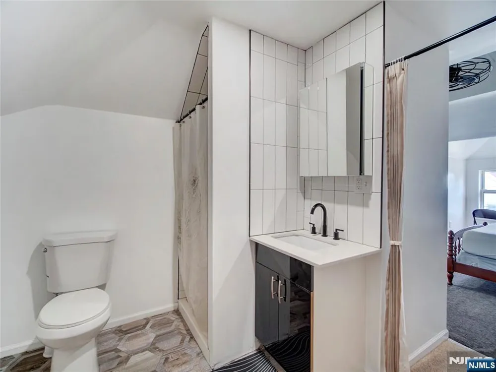 139-141 Richelieu Terrace Newark, NJ 07106