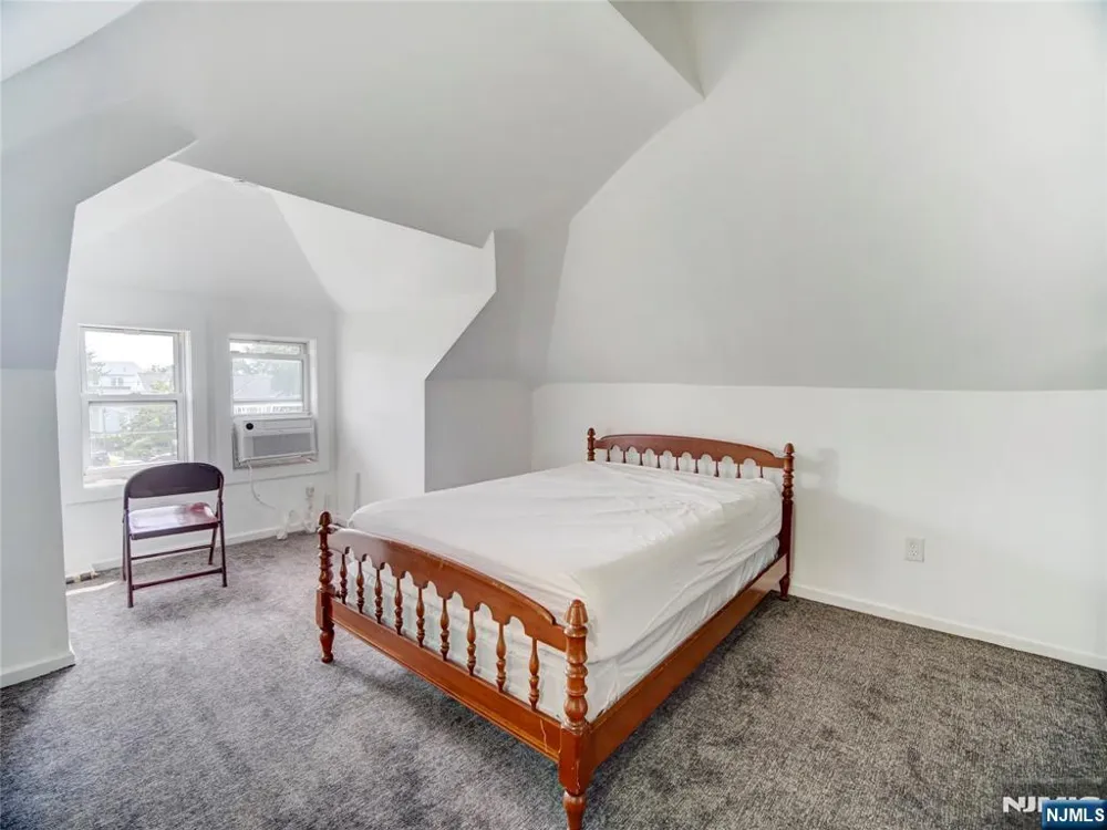 139-141 Richelieu Terrace Newark, NJ 07106