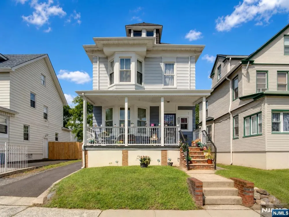 139-141 Richelieu Terrace Newark, NJ 07106