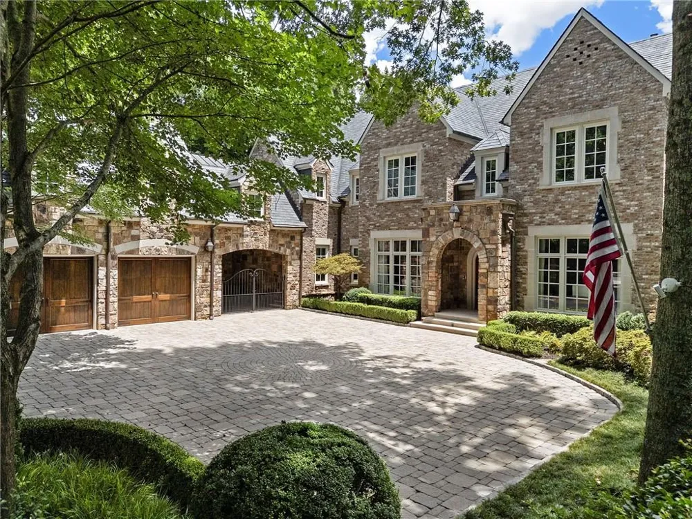 675 W Paces Ferry, #4 Road NW Atlanta, GA 30327