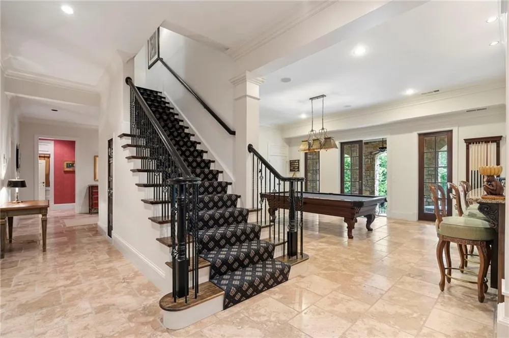 675 W Paces Ferry, #4 Road NW Atlanta, GA 30327