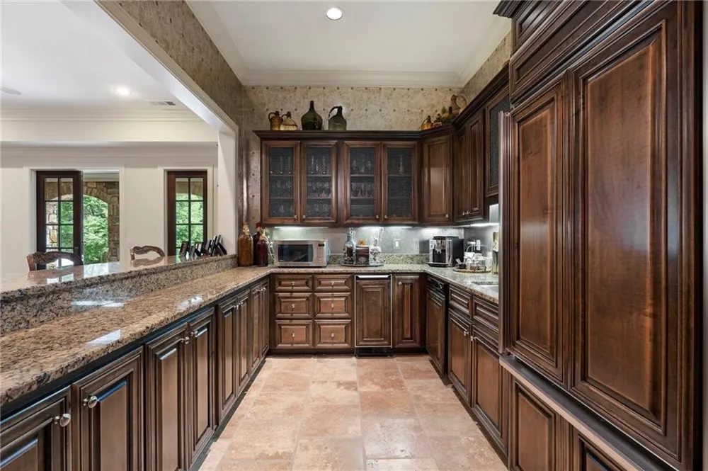 675 W Paces Ferry, #4 Road NW Atlanta, GA 30327