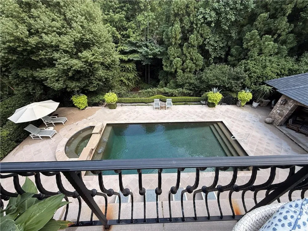 675 W Paces Ferry, #4 Road NW Atlanta, GA 30327