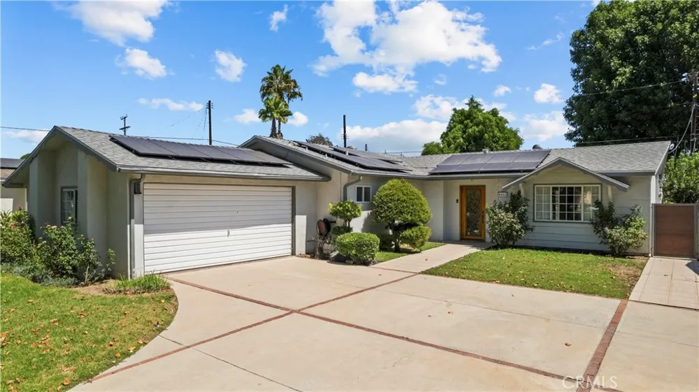 8842 Sophia North Hills, CA 91343
