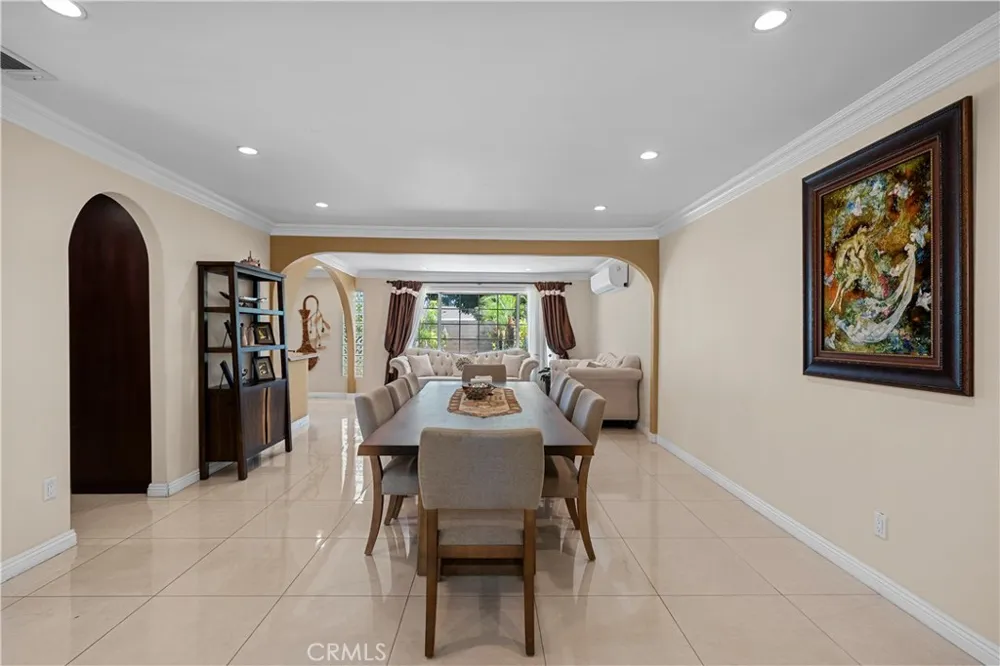 8842 Sophia North Hills, CA 91343