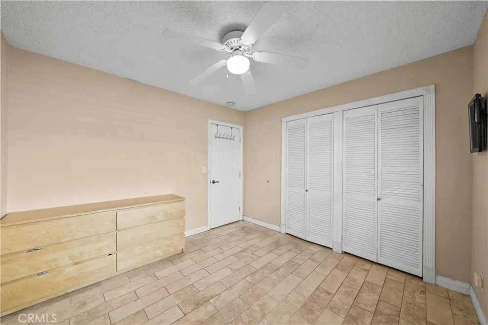 8842 Sophia North Hills, CA 91343