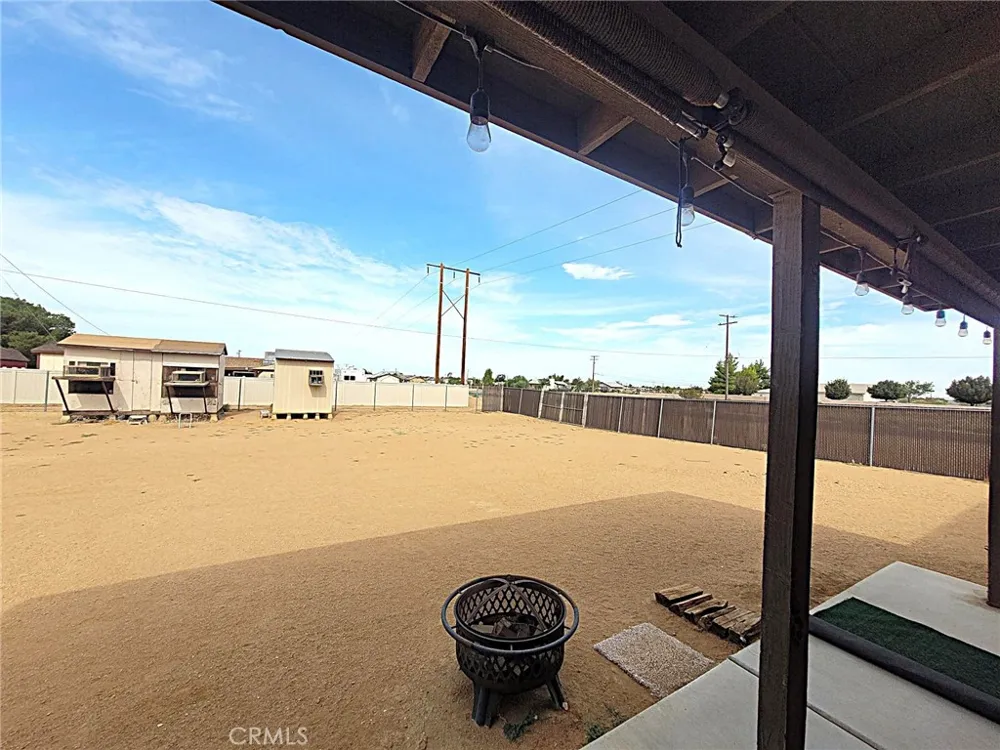 10882 Malgosa Apple Valley, CA 92308