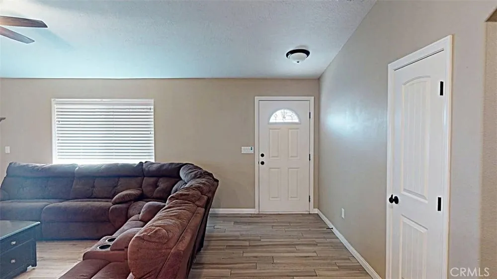 10882 Malgosa Apple Valley, CA 92308