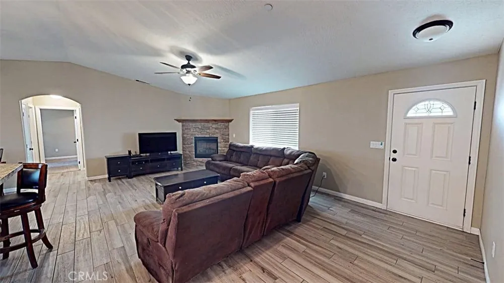 10882 Malgosa Apple Valley, CA 92308