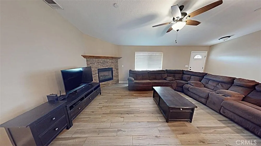10882 Malgosa Apple Valley, CA 92308