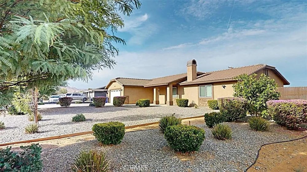 10882 Malgosa Apple Valley, CA 92308