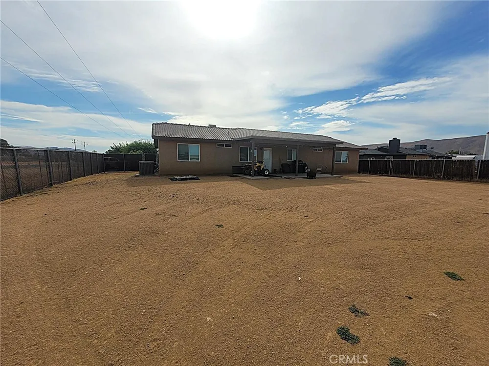 10882 Malgosa Apple Valley, CA 92308