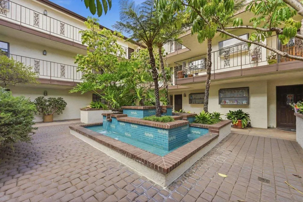 1263 Robinson #13 San Diego, CA 92103