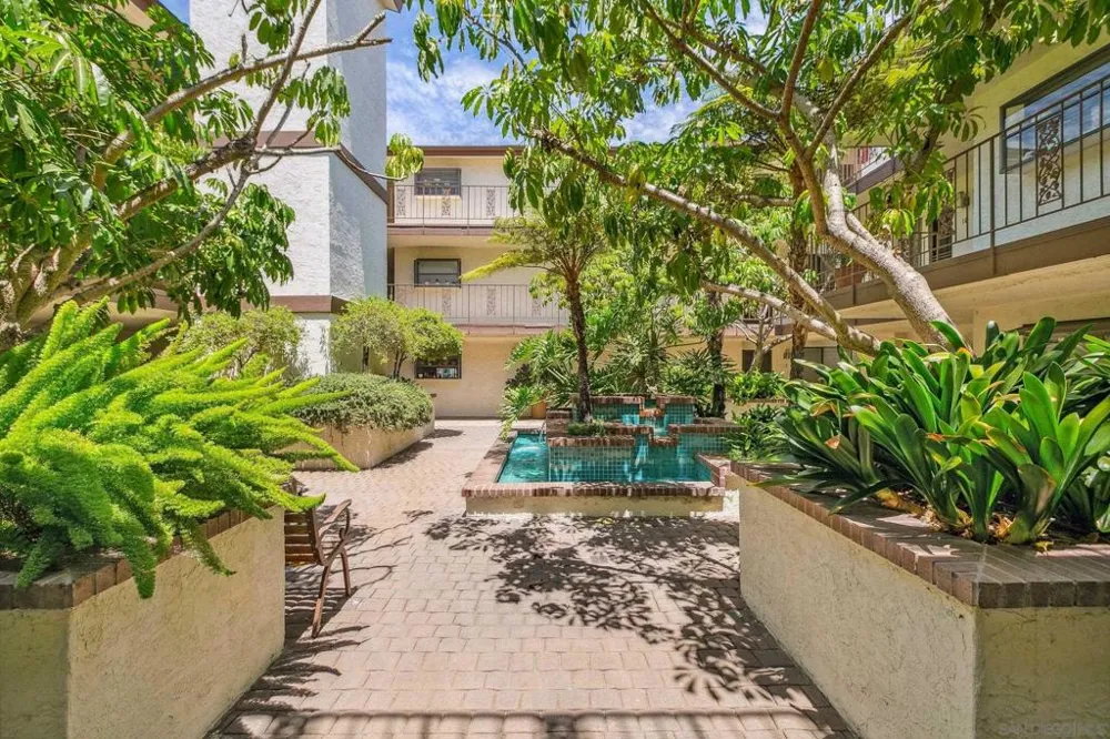 1263 Robinson #13 San Diego, CA 92103
