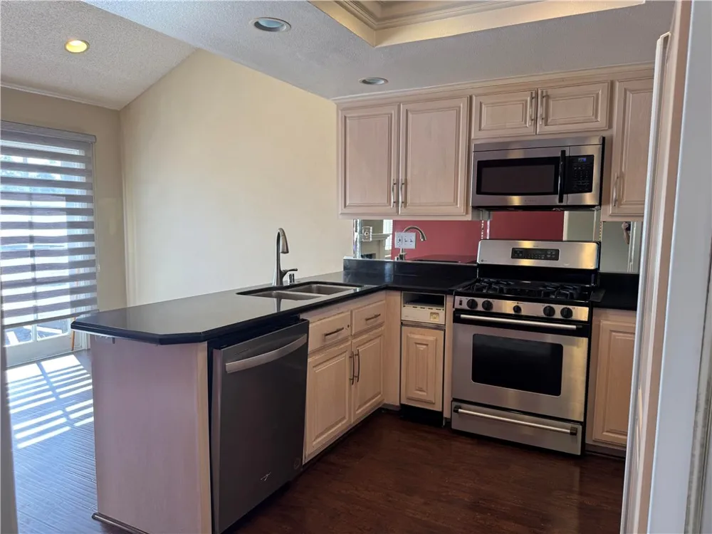 2310 Applewood Fullerton, CA 92833