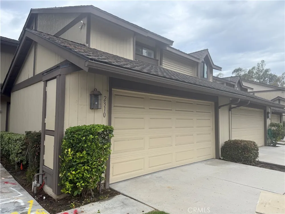 2310 Applewood Fullerton, CA 92833